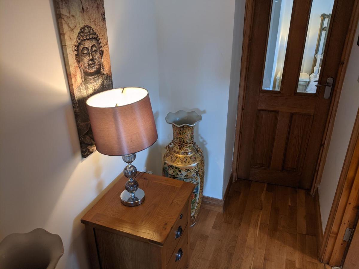 Whitby House Retreat Sleeps 12 Apartment Sleights ภายนอก รูปภาพ