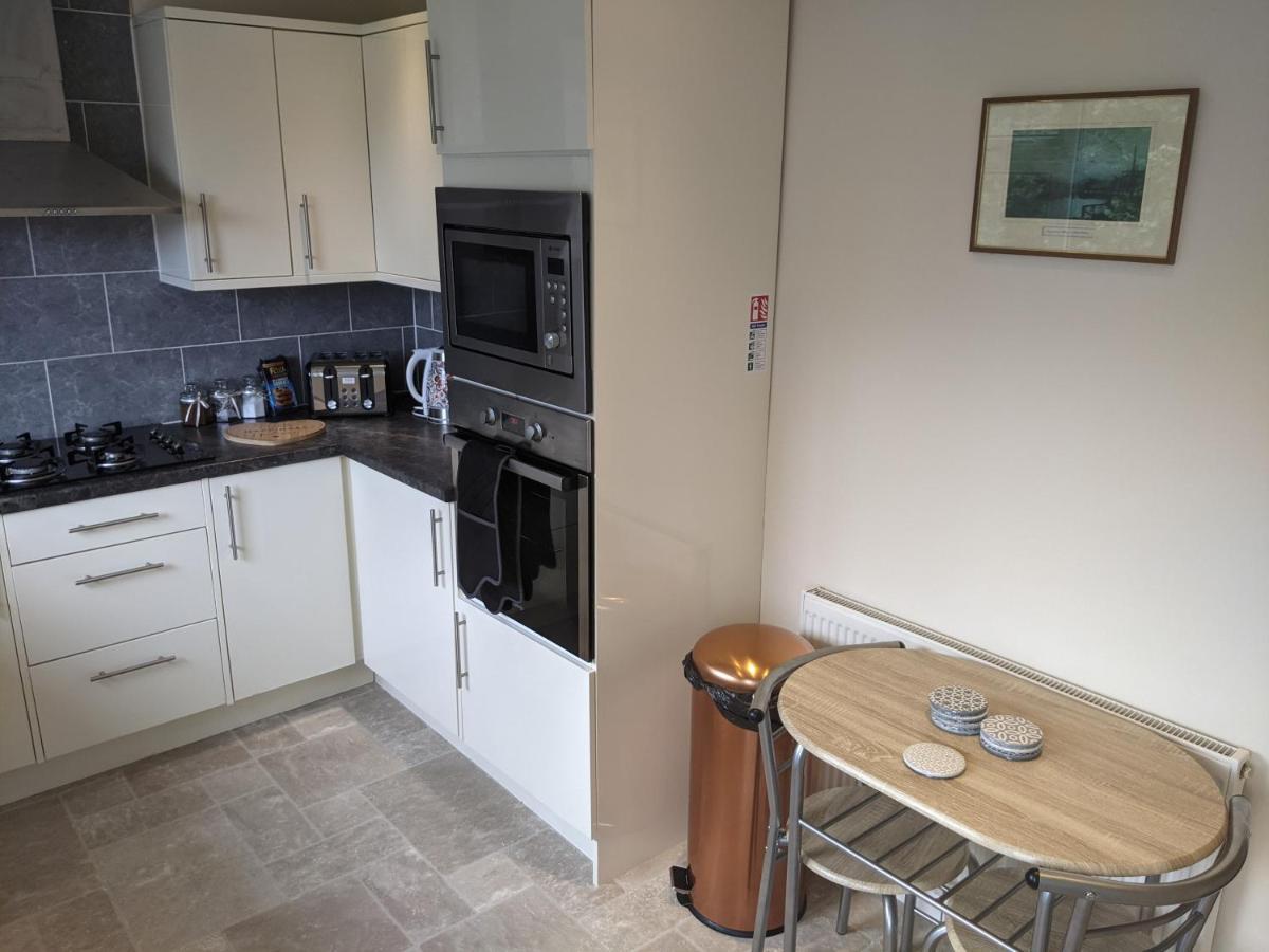 Whitby House Retreat Sleeps 12 Apartment Sleights ภายนอก รูปภาพ