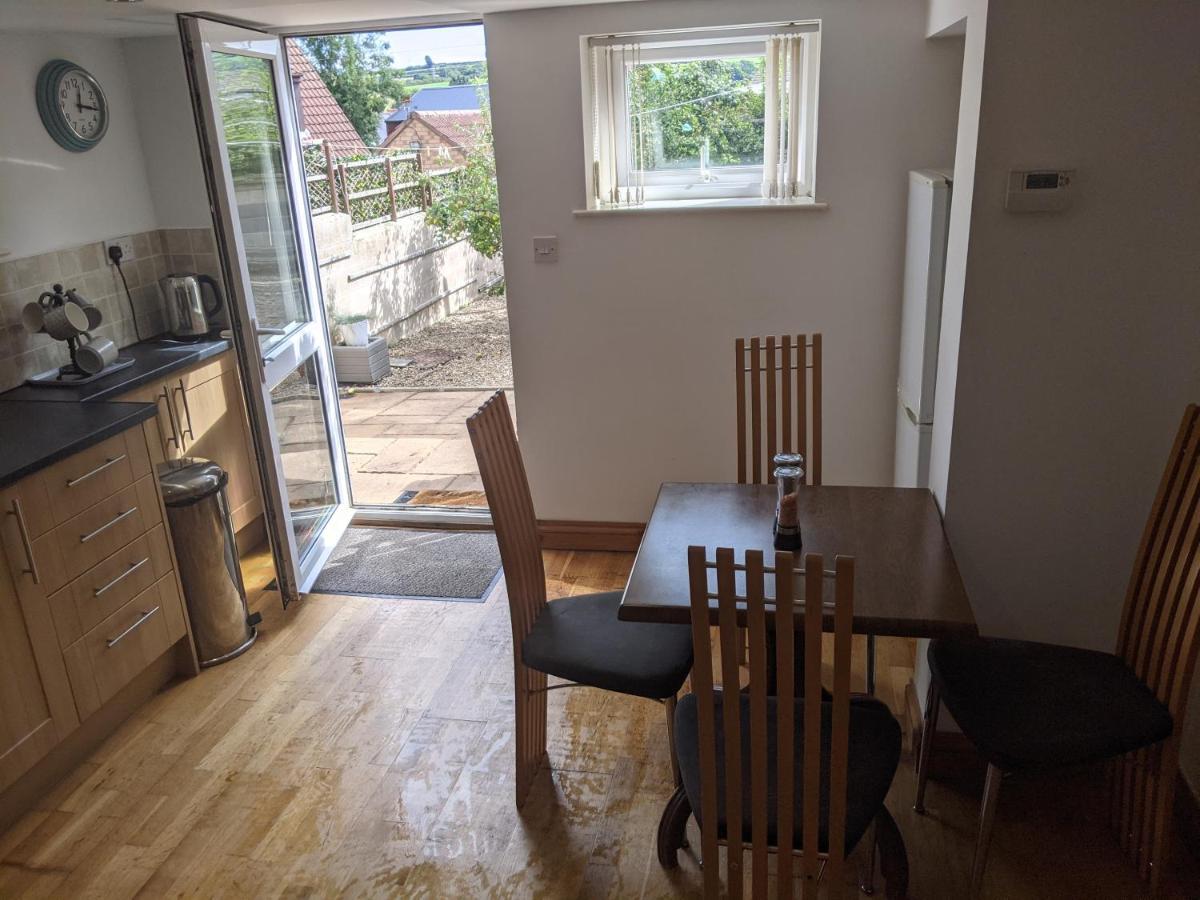 Whitby House Retreat Sleeps 12 Apartment Sleights ภายนอก รูปภาพ