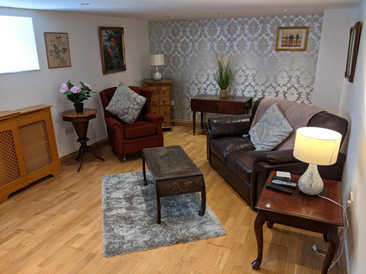 Whitby House Retreat Sleeps 12 Apartment Sleights ภายนอก รูปภาพ