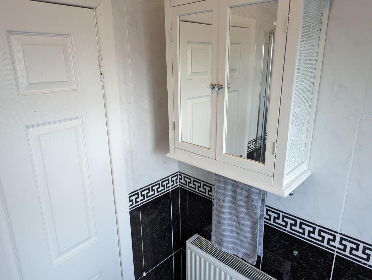 Whitby House Retreat Sleeps 12 Apartment Sleights ภายนอก รูปภาพ