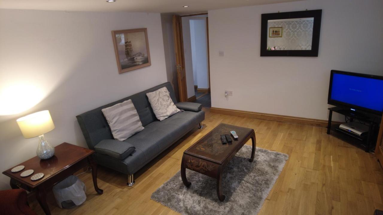 Whitby House Retreat Sleeps 12 Apartment Sleights ภายนอก รูปภาพ